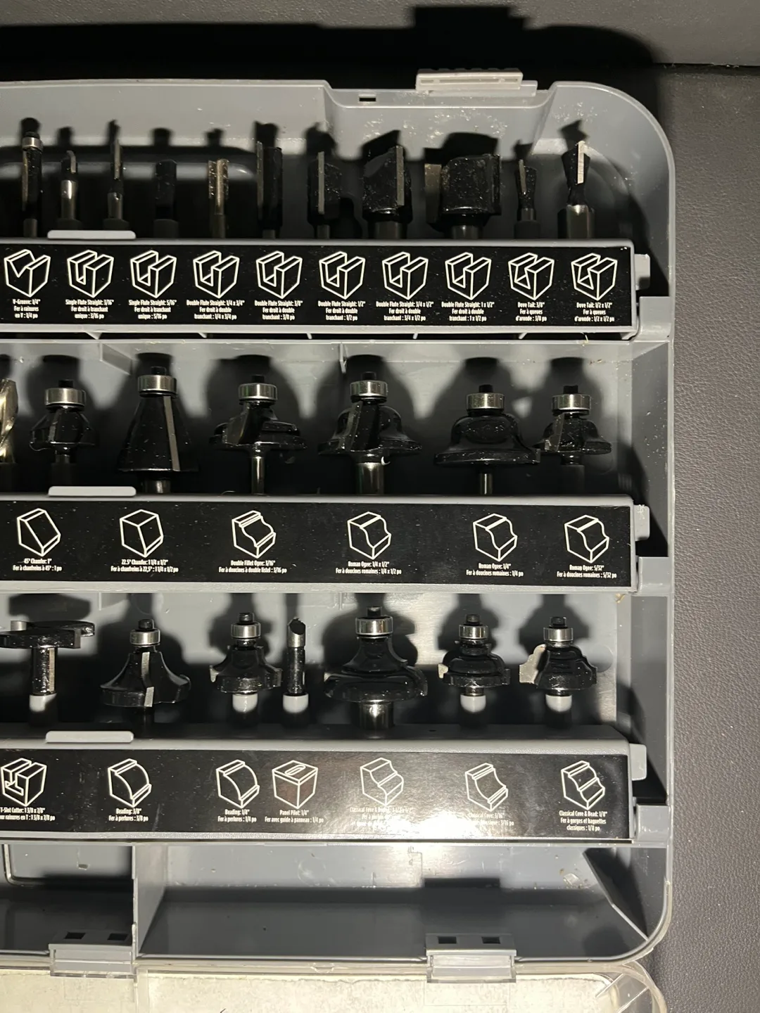 40-Piece Maximum Router Bit Set image indicator(2)