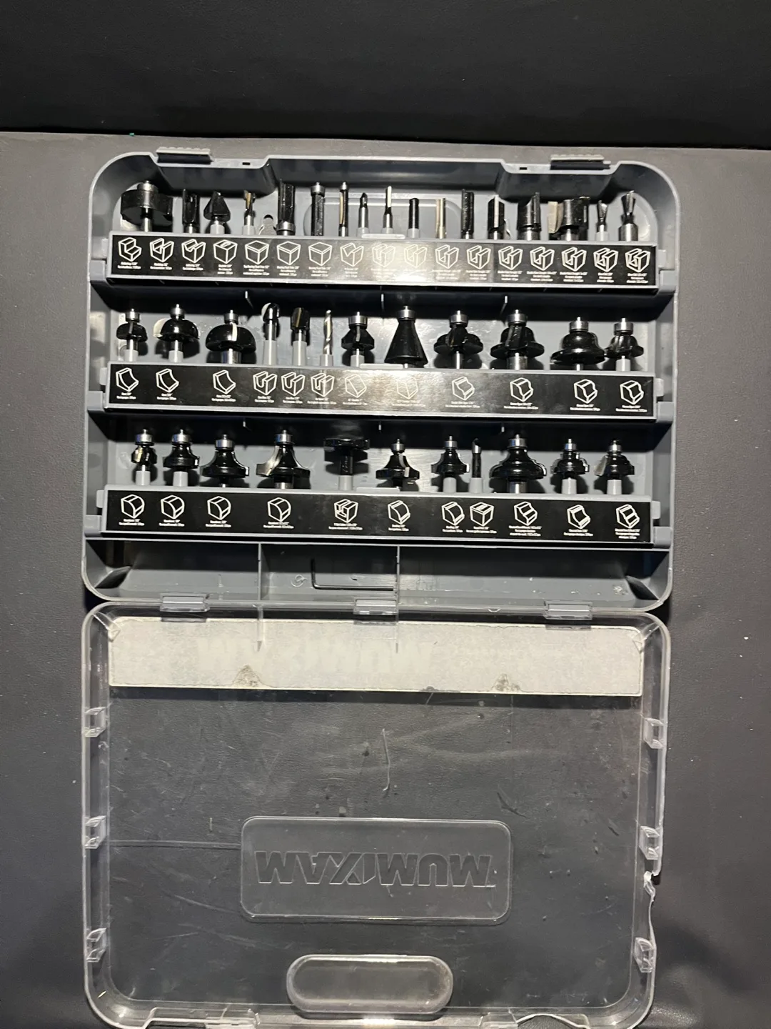 40-Piece Maximum Router Bit Set image indicator(4)