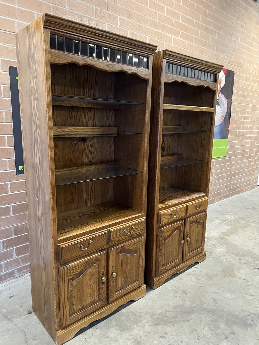 Pair of Oak Wood Bookcases with Glass Shelves - photo 2