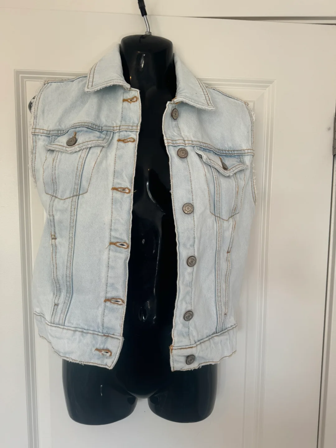 Zara new with tags Light Wash Denim Vest - 8-10 girls image indicator(2)