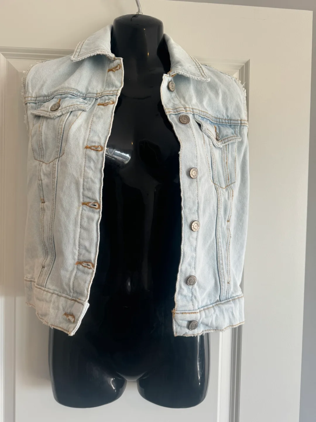 Zara new with tags Light Wash Denim Vest - 8-10 girls image indicator(4)