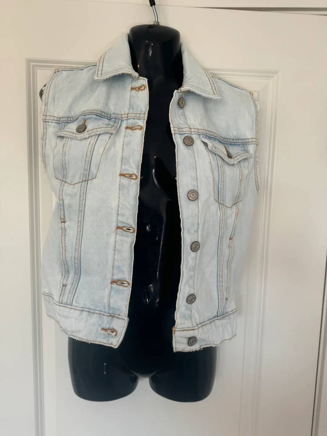 Zara new with tags Light Wash Denim Vest - 8-10 girls image indicator(5)