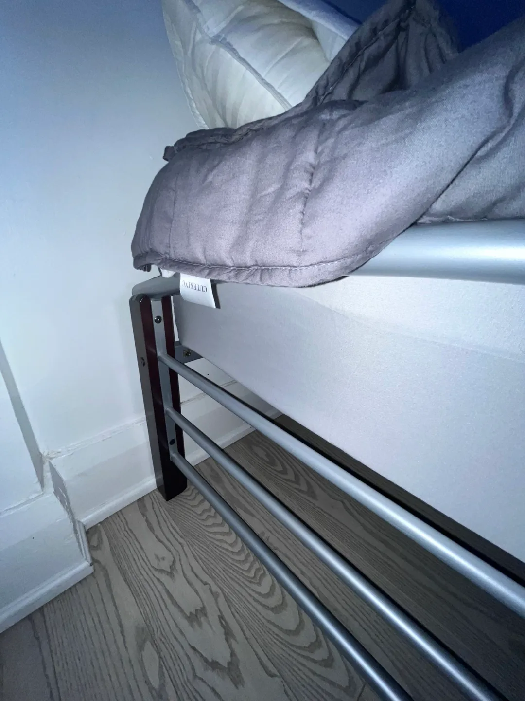 Twin-size bed frame NEED GONE ASAP image indicator(3)