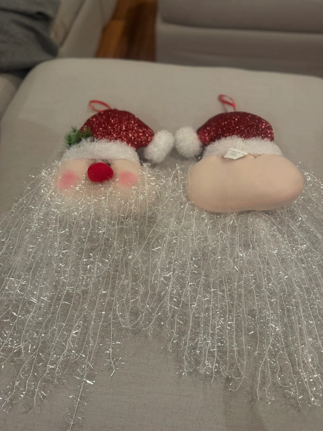 Set of Two Santa Claus Ornaments image indicator(4)