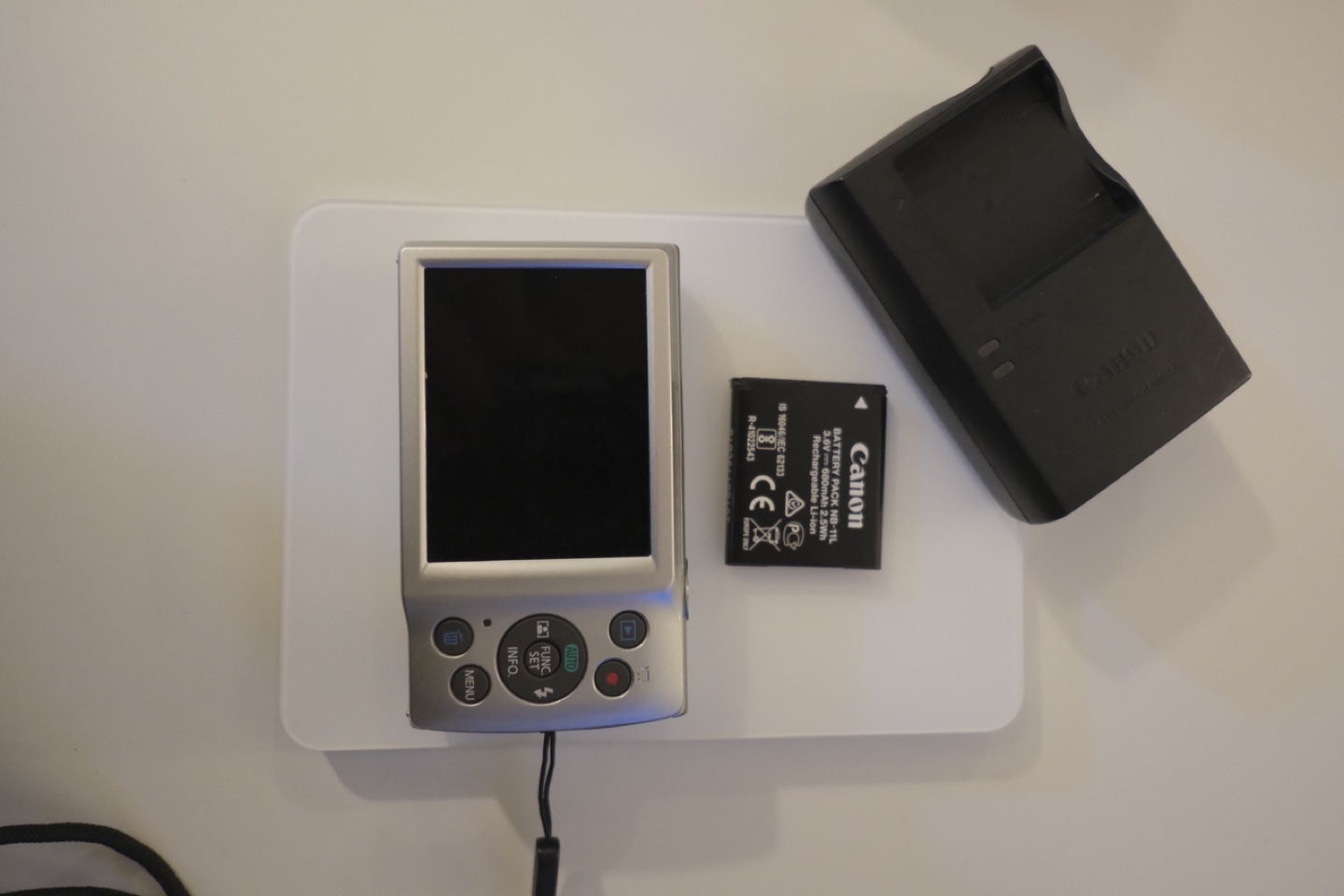 (Rare) Canon PowerShot ELPH 180 Digital Camera - photo 5