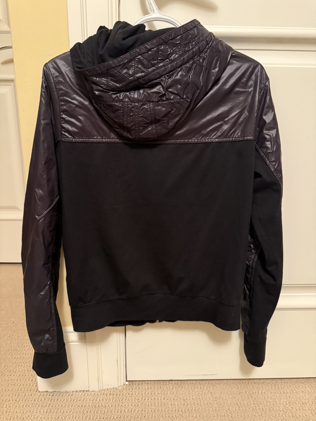 5cm Men’s Size Small Black Zip-Up Hoodie Jacket - photo 2