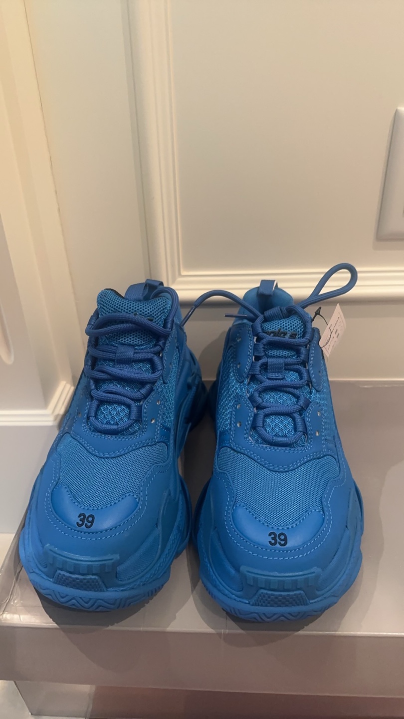 Balenciaga Triple S Sneaker, Male, Size 39, Blue