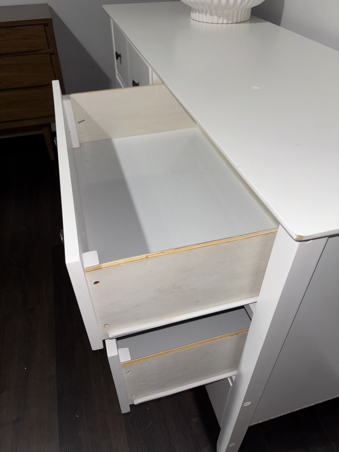 White 6-Drawer Dresser - photo 3