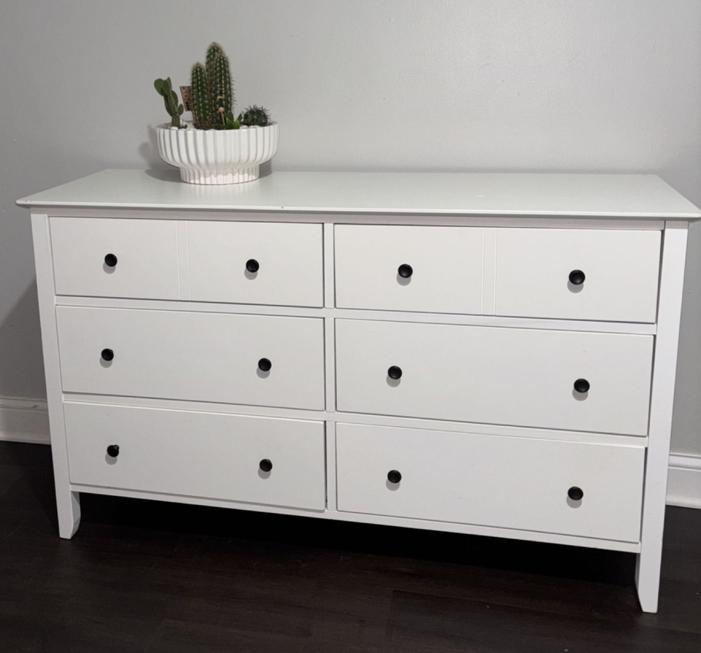 White 6-Drawer Dresser