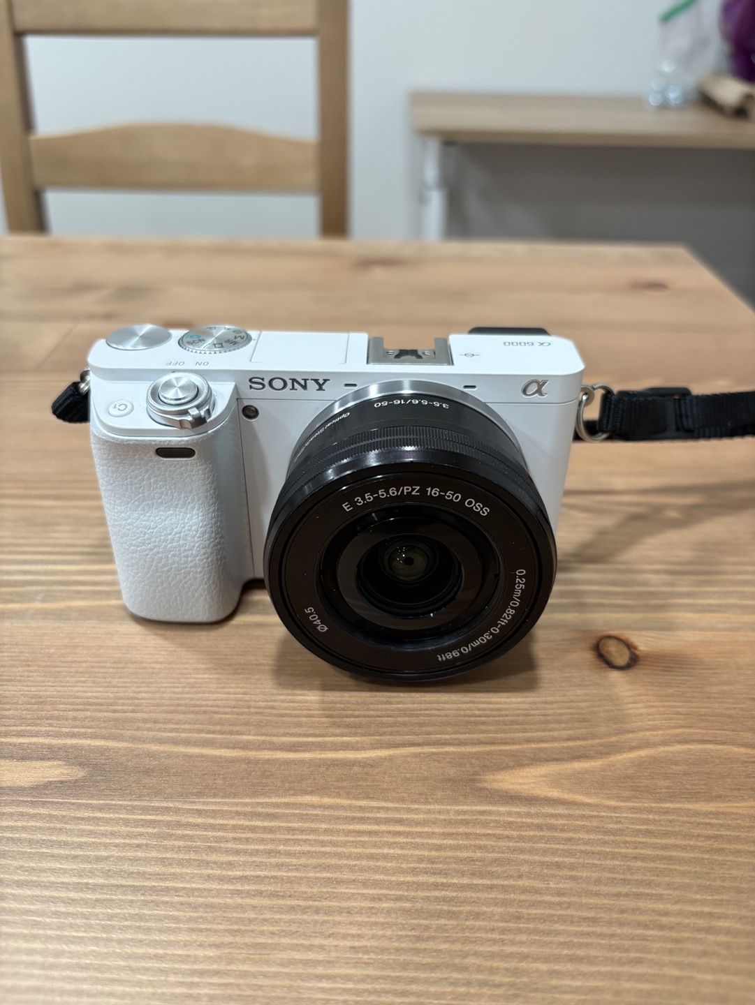 Sony Alpha a6000 Mirrorless Camera - White - photo 3