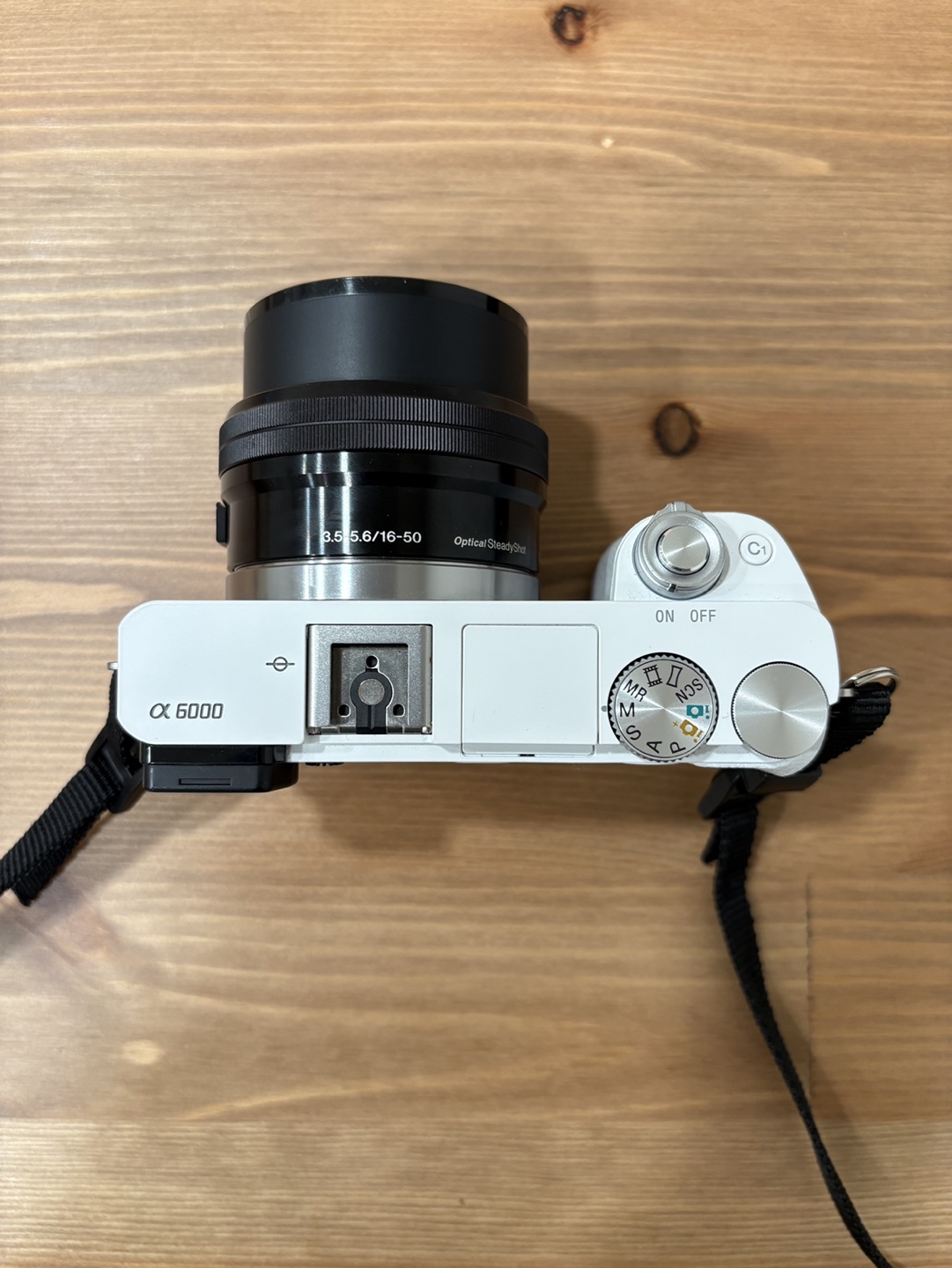 Sony Alpha a6000 Mirrorless Camera - White - photo 5