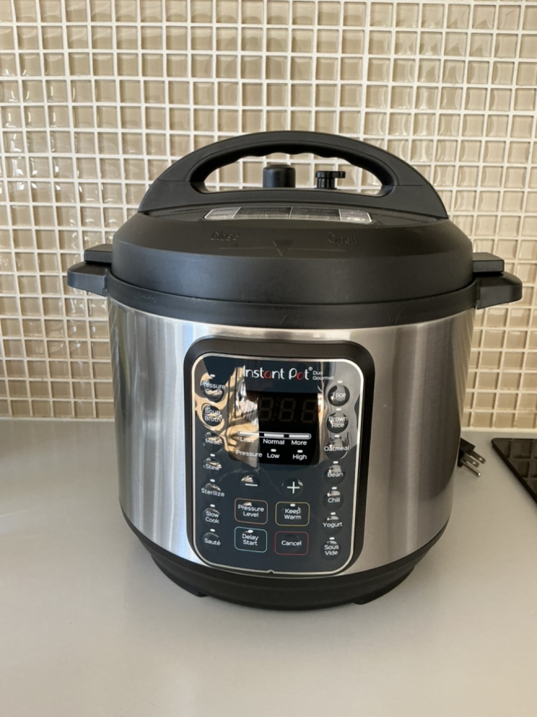 Instant Pot Electric Pressure Cooker