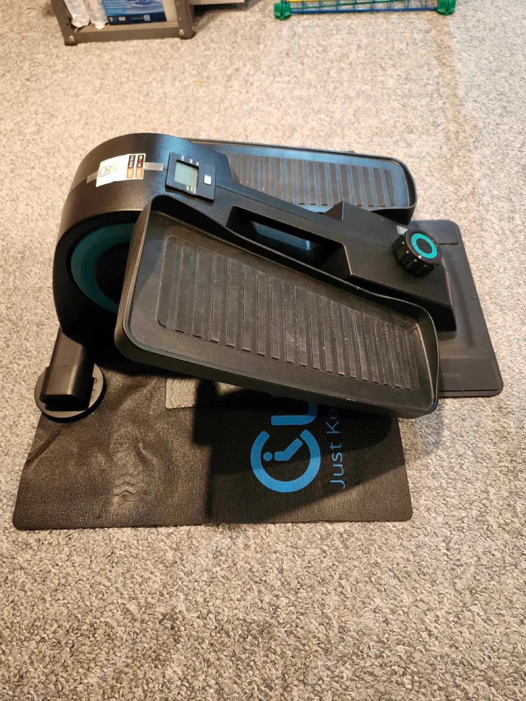 Cubii Jr. Under-Desk Elliptical image indicator(4)