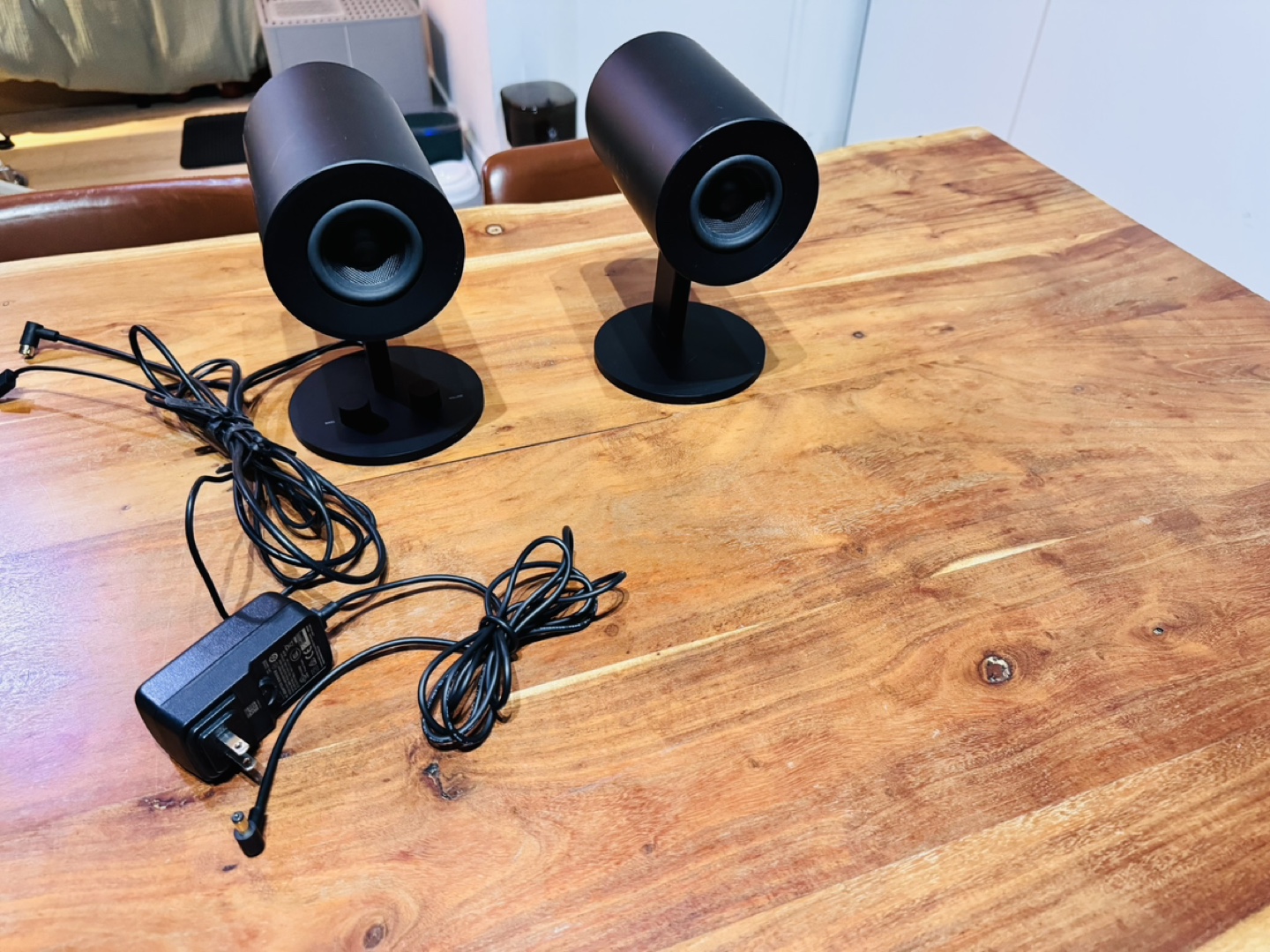 Razer Nommo Chroma Gaming Desktop Speaker
