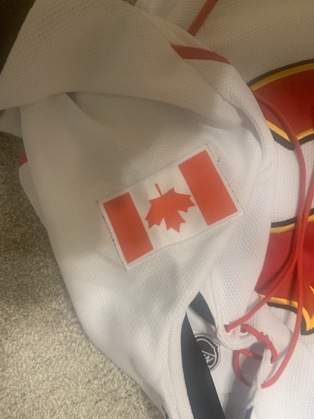 Calgary Flames Reebok NHL Jersey - Size Small - photo 5