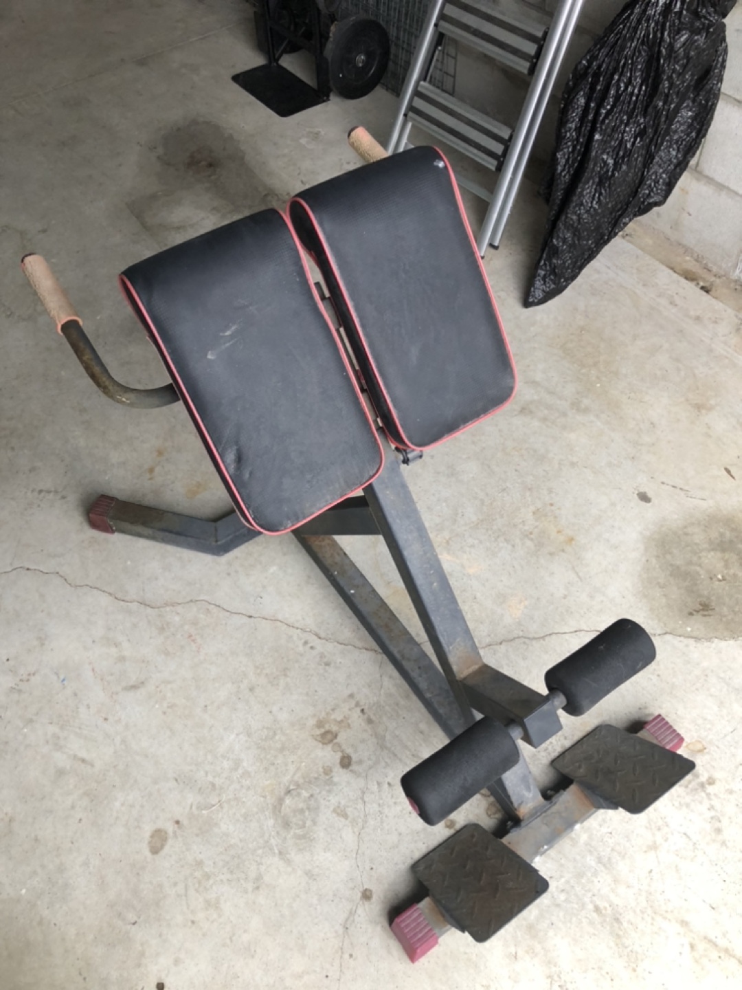 Hyperextension Bench