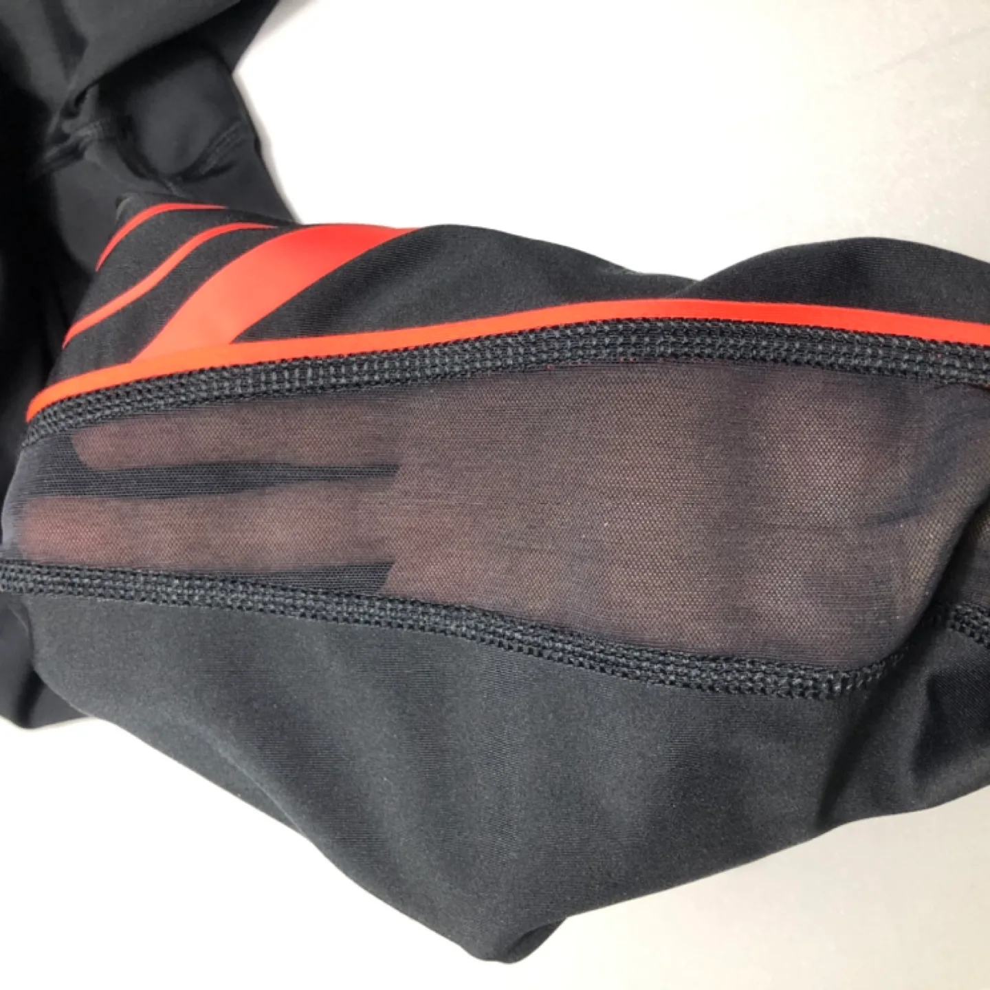 Under Armour HeatGear Compression Leggings - Size Medium image indicator(5)