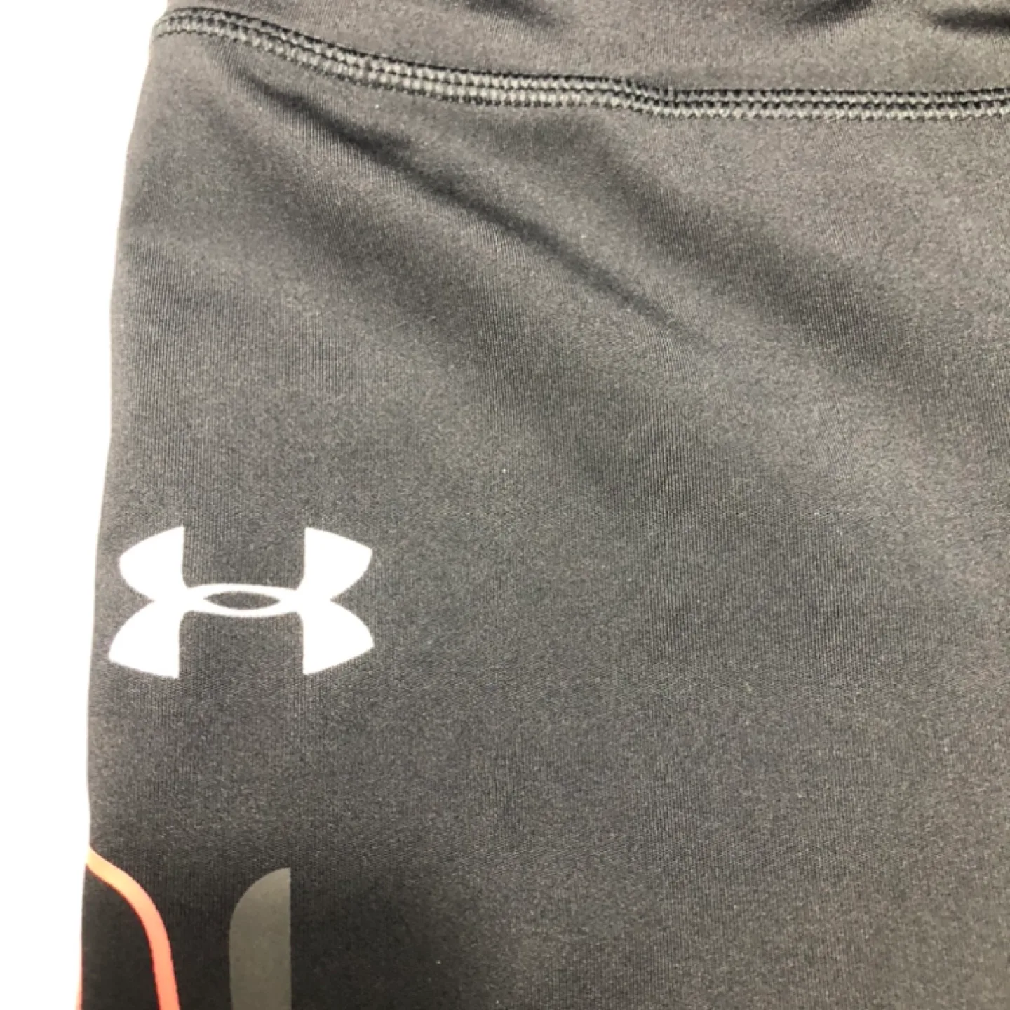 Under Armour HeatGear Compression Leggings - Size Medium image indicator(3)