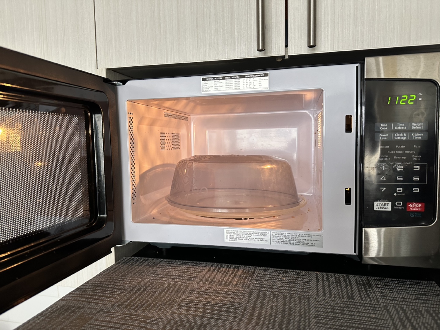 TOSHIBA Microwave - Stainless Steel - photo 2