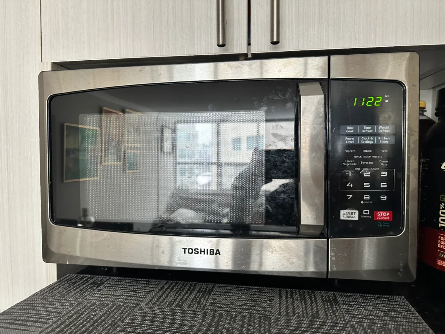 TOSHIBA Microwave - Stainless Steel thumbnail