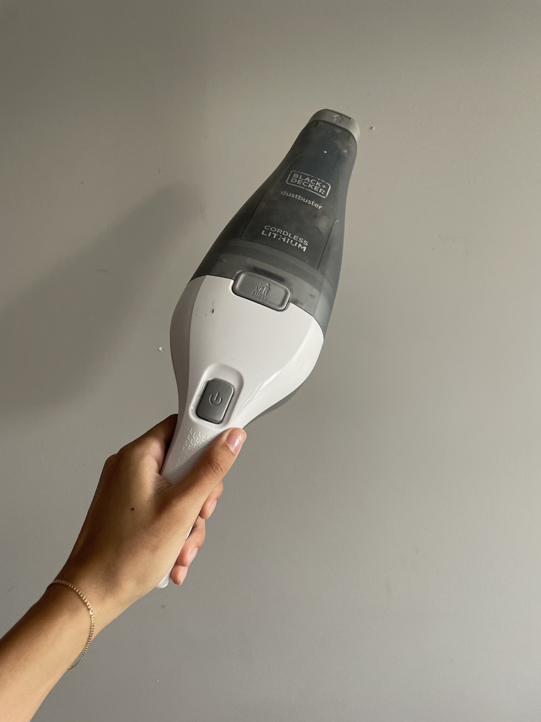 Black+Decker Cordless Lithium Dustbuster Handheld Vacuum - photo 3