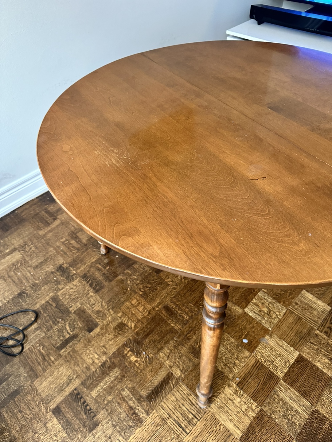 Round Wooden Drop-Leaf Table with extension - photo 3