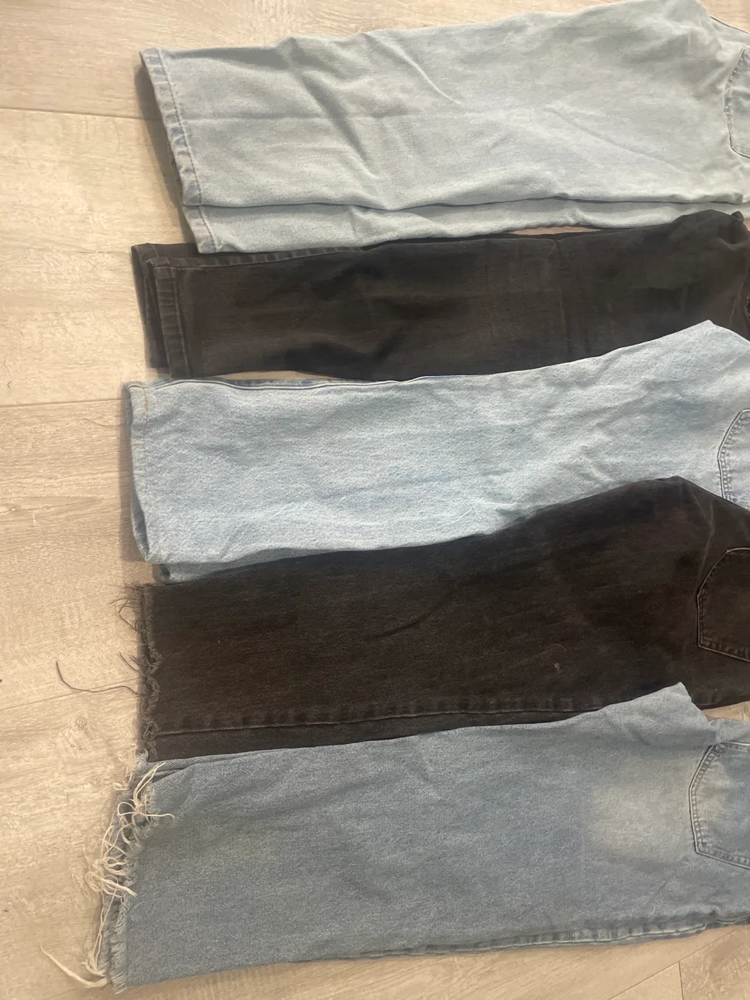 Bundle of 5 Jeans - Various Washes & Brands image indicator(3)