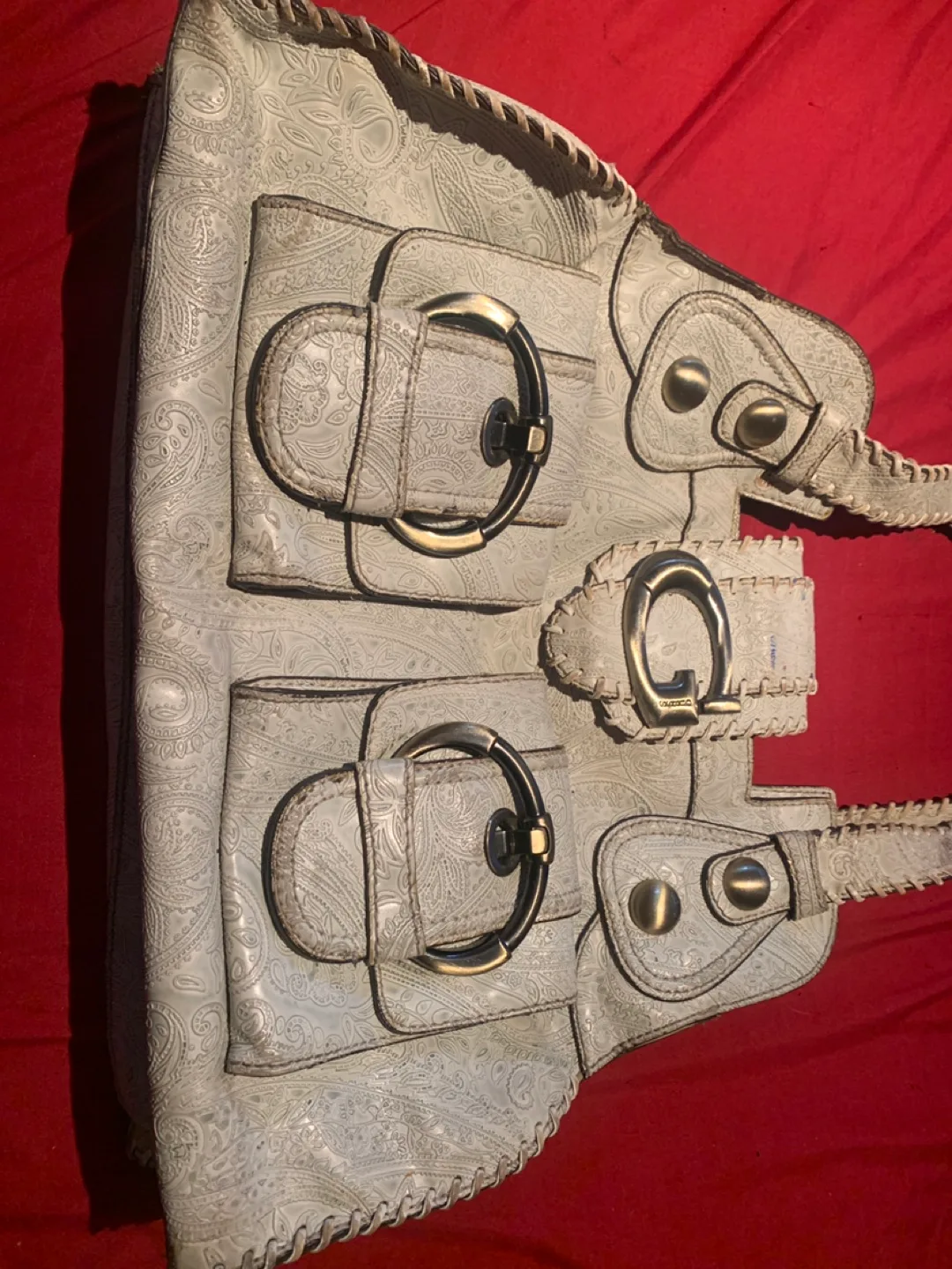 White and silver vintage guess bag image indicator(2)