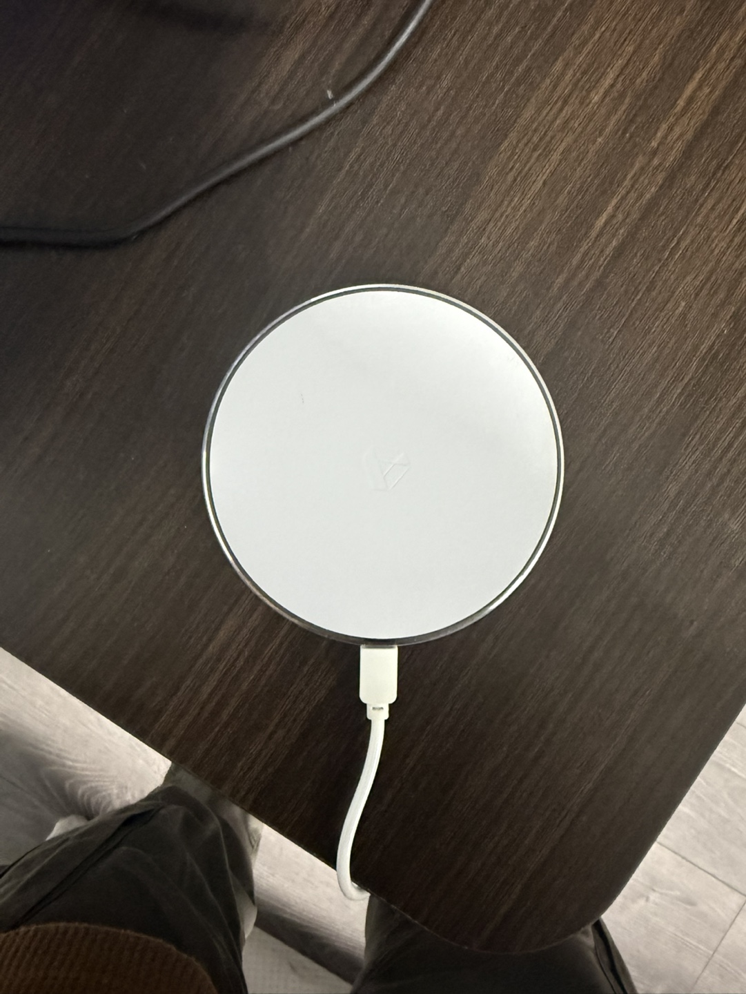 Adreamas 15W Fast Wireless Charging Pad & Fast Wall Charger - photo 4