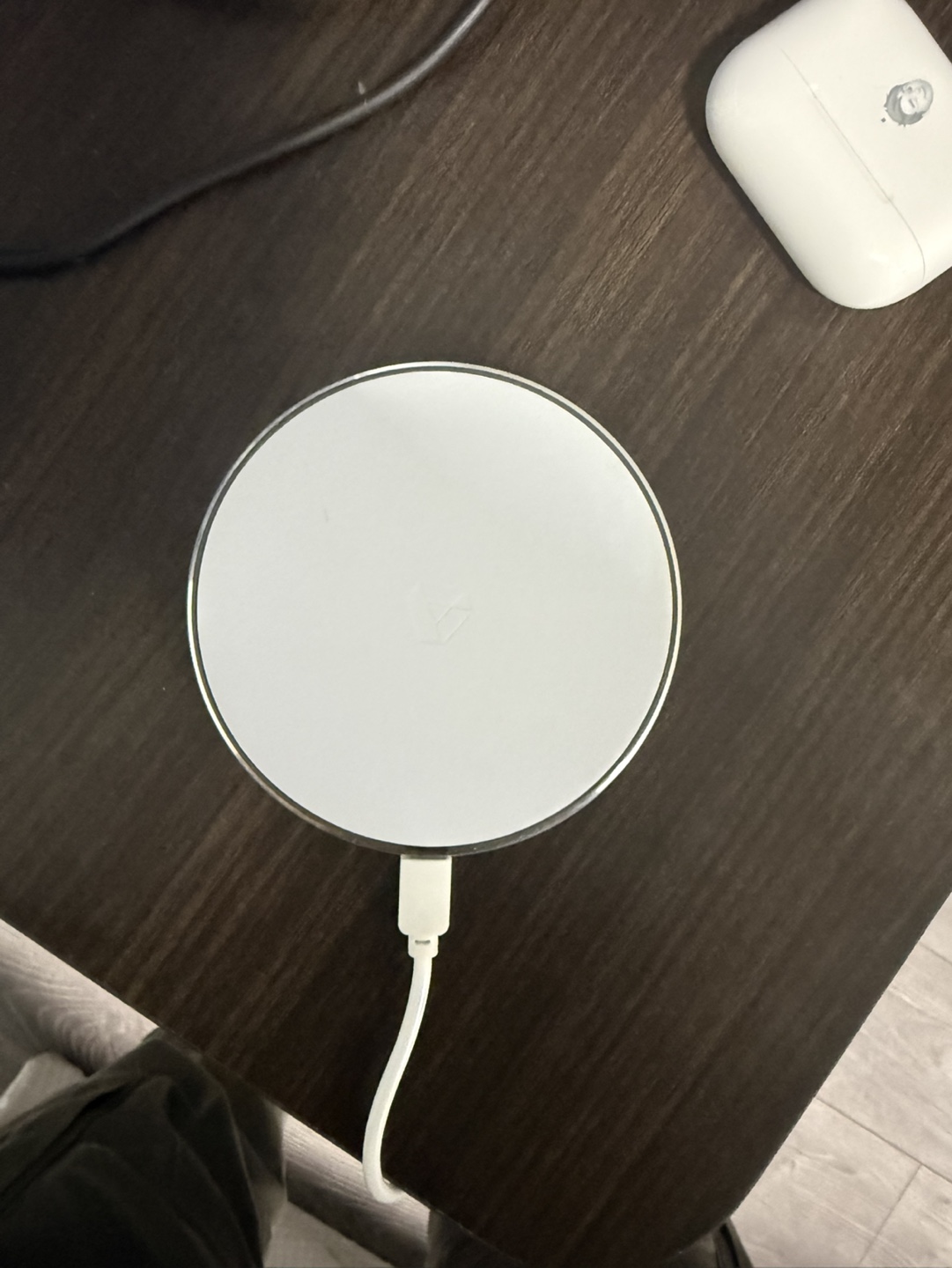 Adreamas 15W Fast Wireless Charging Pad & Fast Wall Charger - photo 5