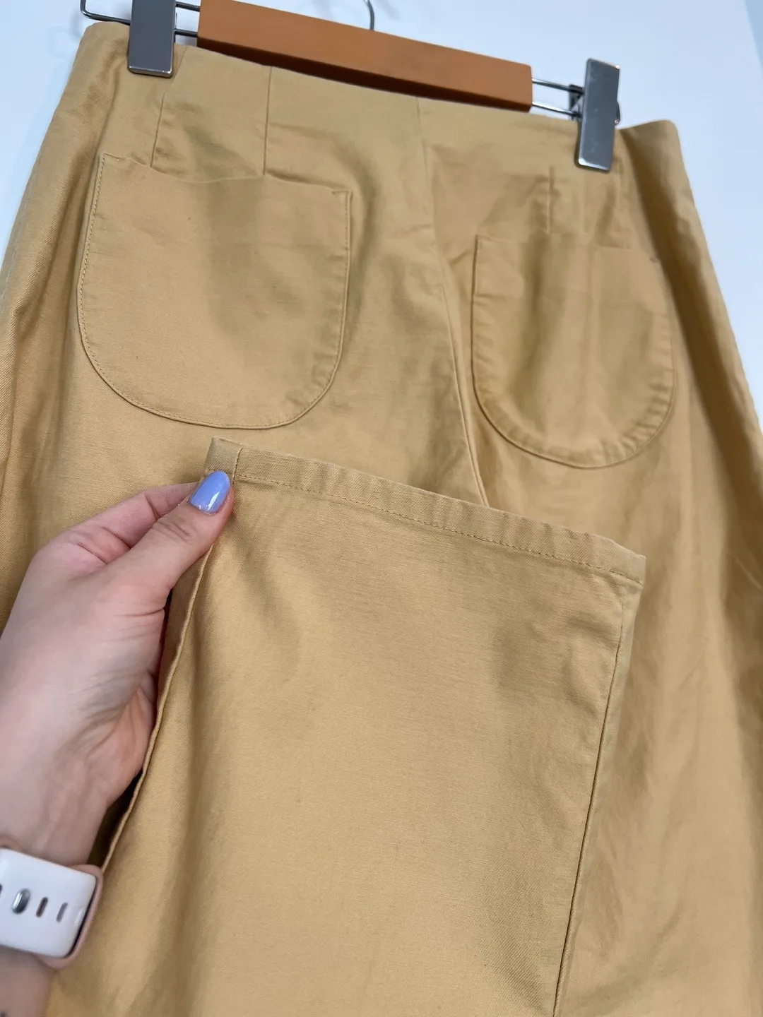 Uniqlo Beige / Mustard Yellow High-Waisted pants image indicator(7)