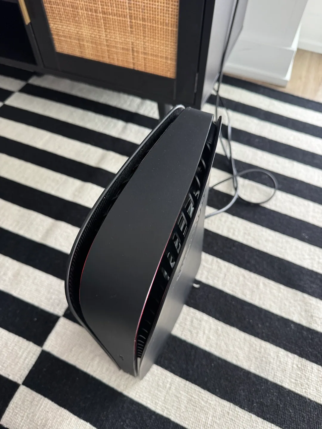 PS5 Console and Controller Bundle image indicator(4)