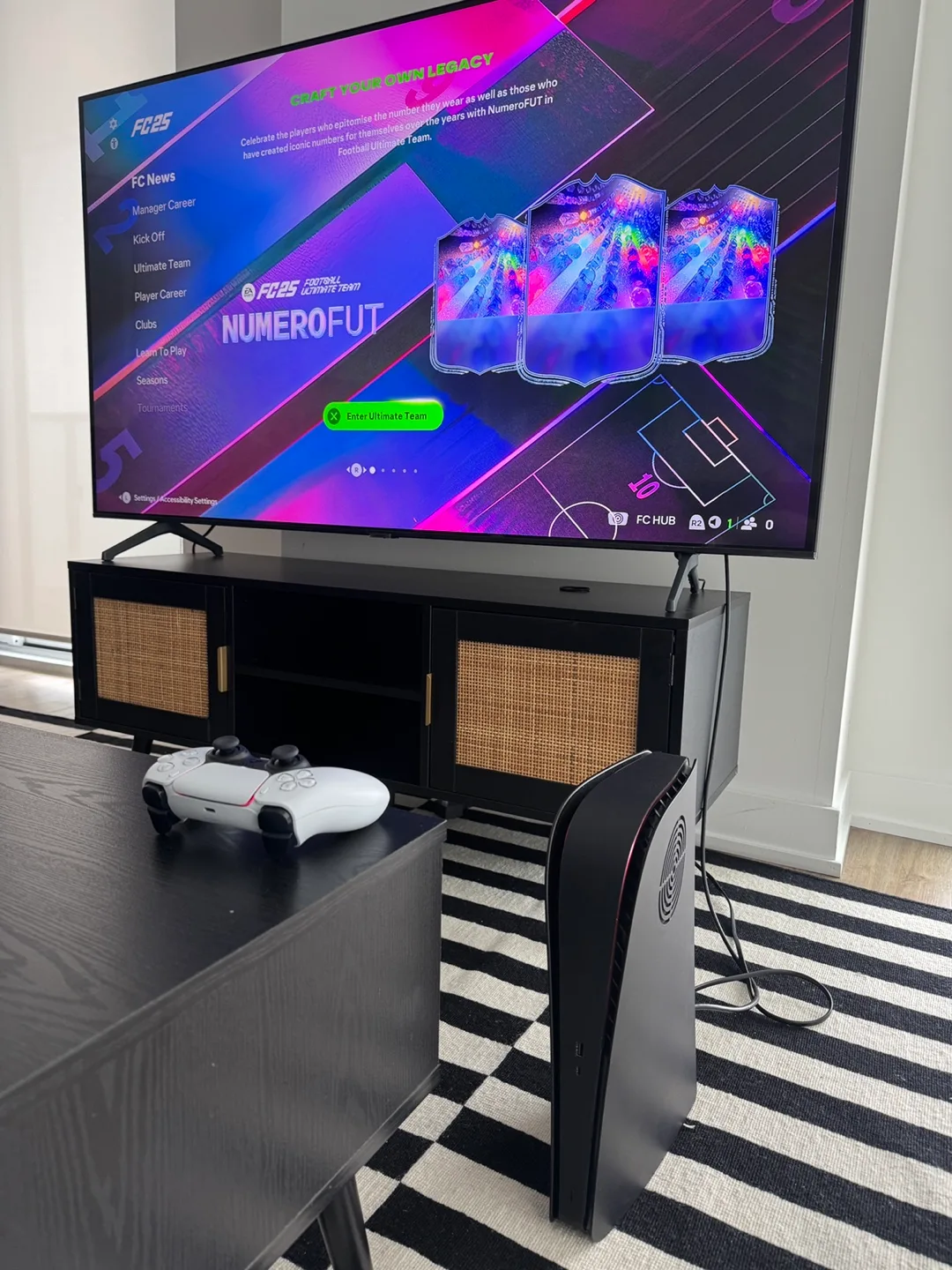 PS5 Console and Controller Bundle image indicator(5)