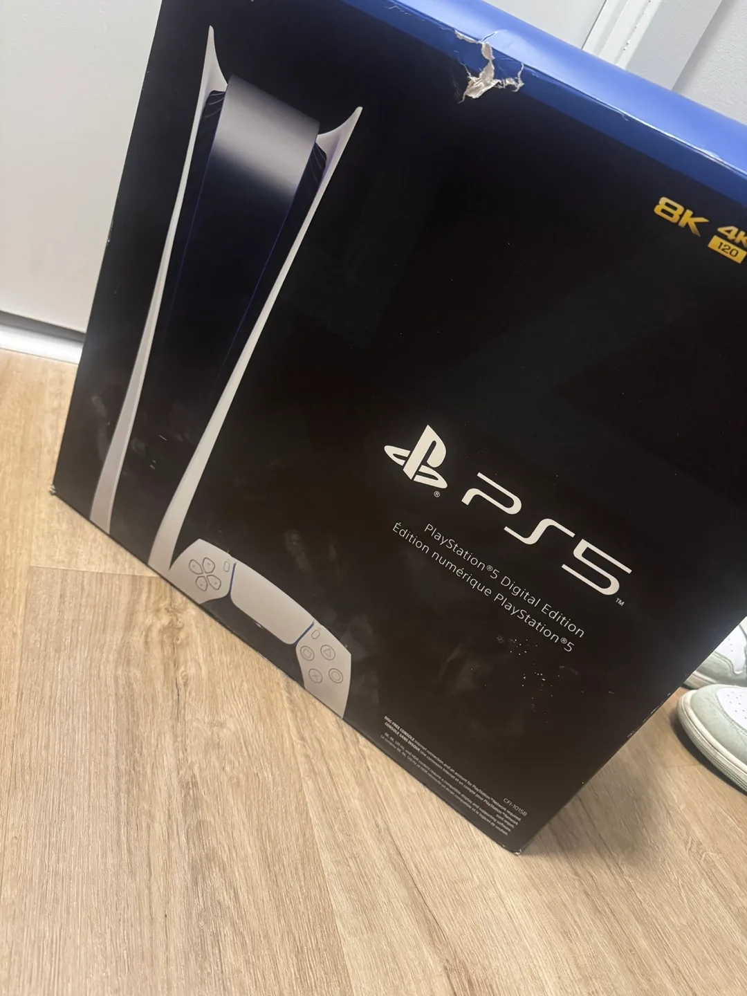 PS5 Console and Controller Bundle image indicator(6)