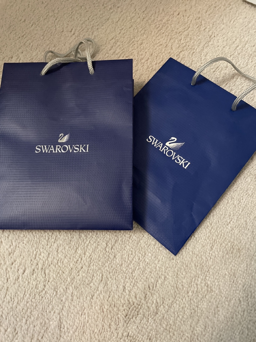 ブレスレット SWAROVSKI [Head office genuine product/shopping bag gift] Ma Online Benefits and Exclusive Shopping Experience | Swarovski CA