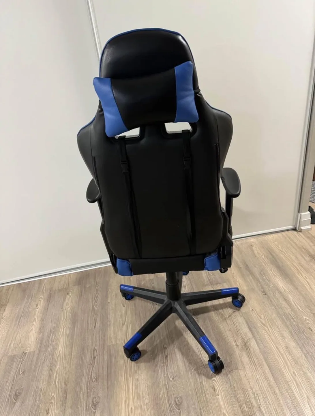 Gaming Chair - Blue and Black PU Leather image indicator(2)