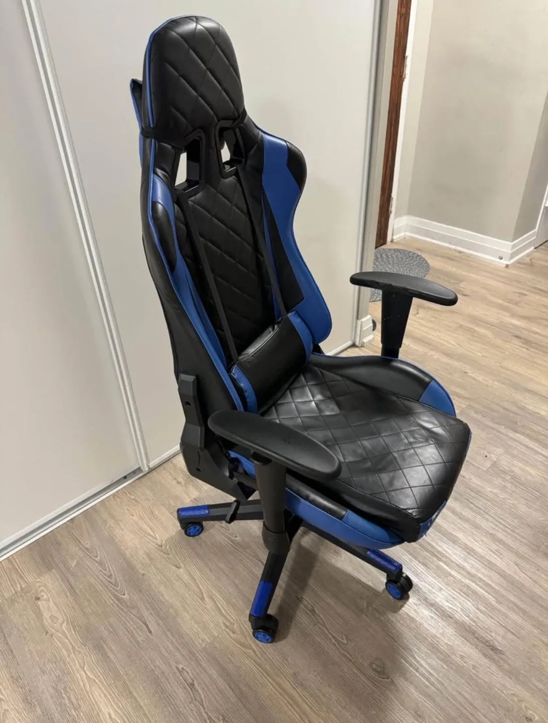Gaming Chair - Blue and Black PU Leather image indicator(3)