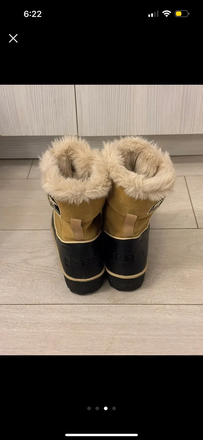 Sorel Women's Winter Boots Size 8.5 image indicator(3)