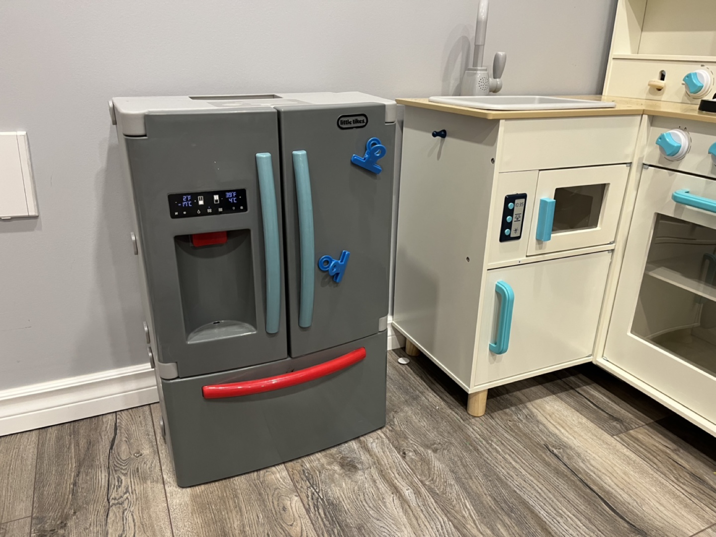 Little Tikes Play Fridge, Canadian Tire Kitchen + Play Food - photo 2