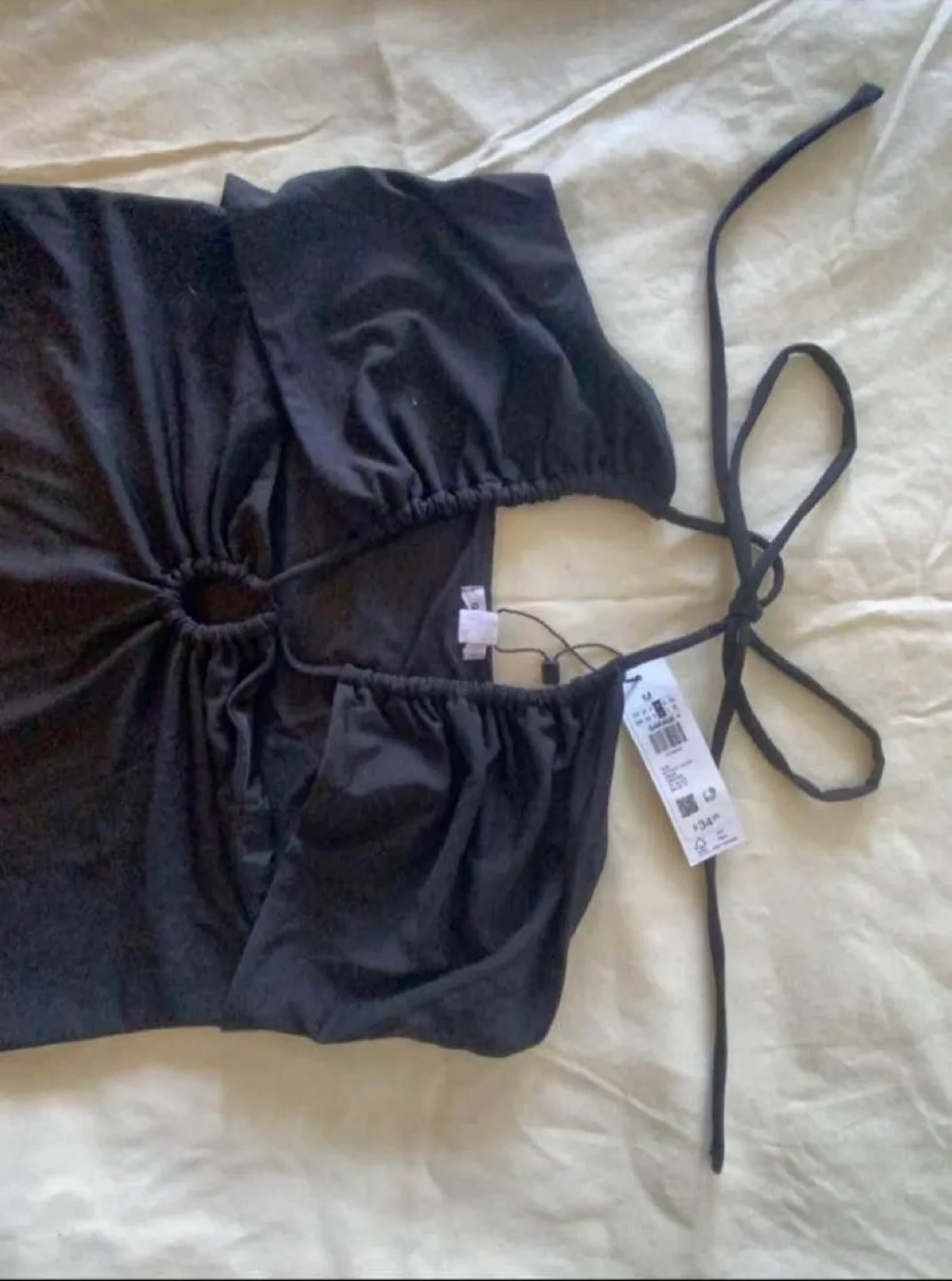 Black key hole dress image indicator(2)