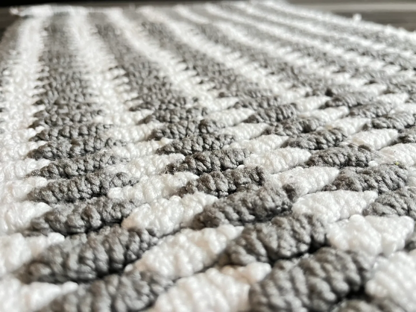 Pair of Grey and White Woven Rugs X2 image indicator(2)