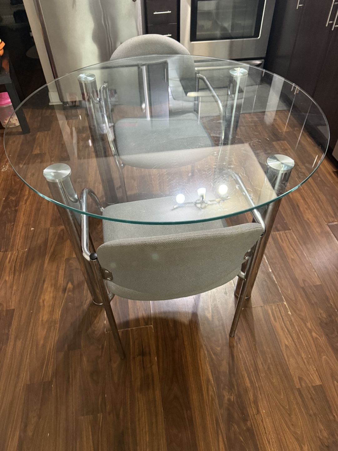 Glass-top dining table with two chairs - photo 2