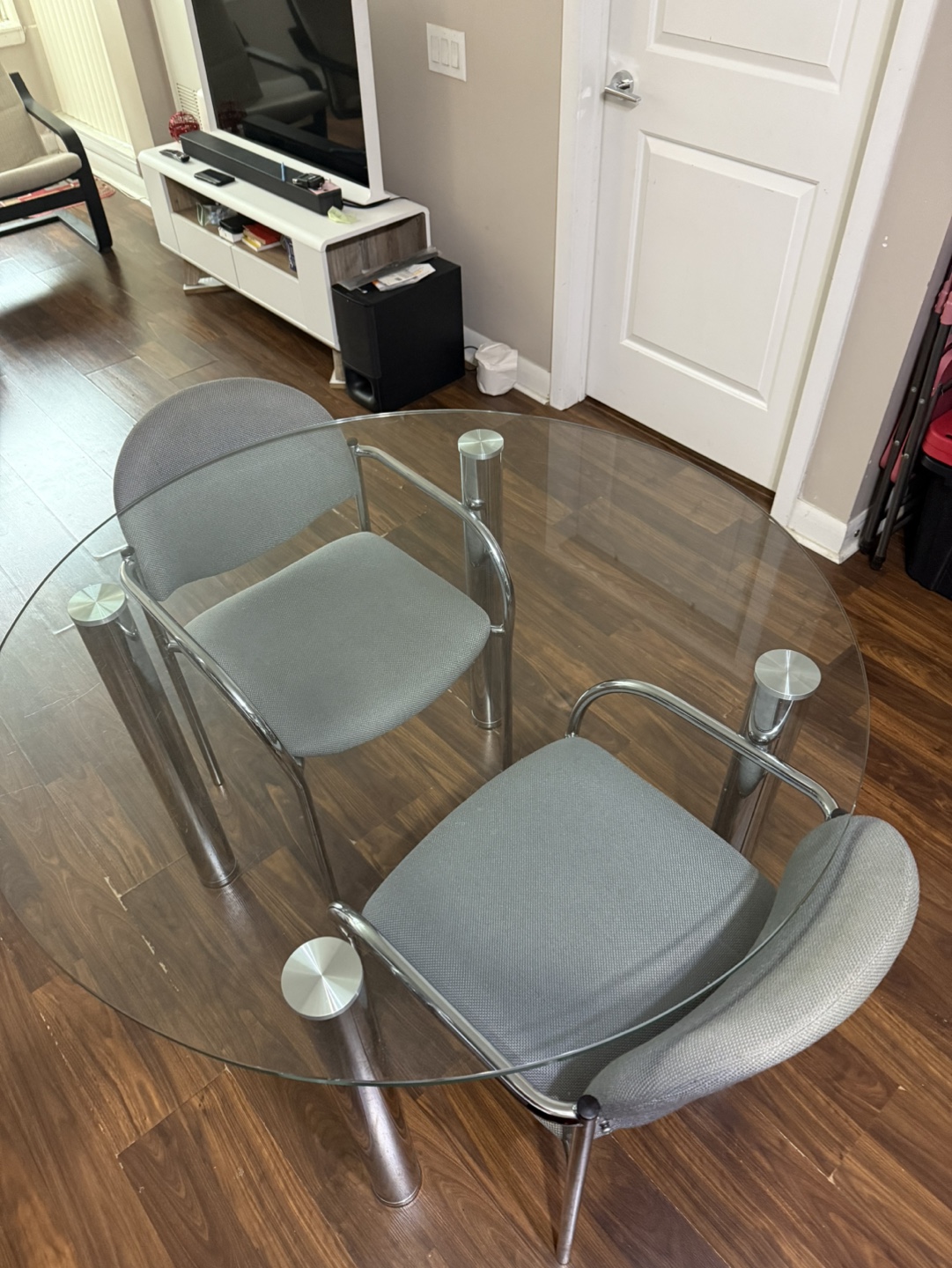Glass-top dining table with two chairs - photo 5