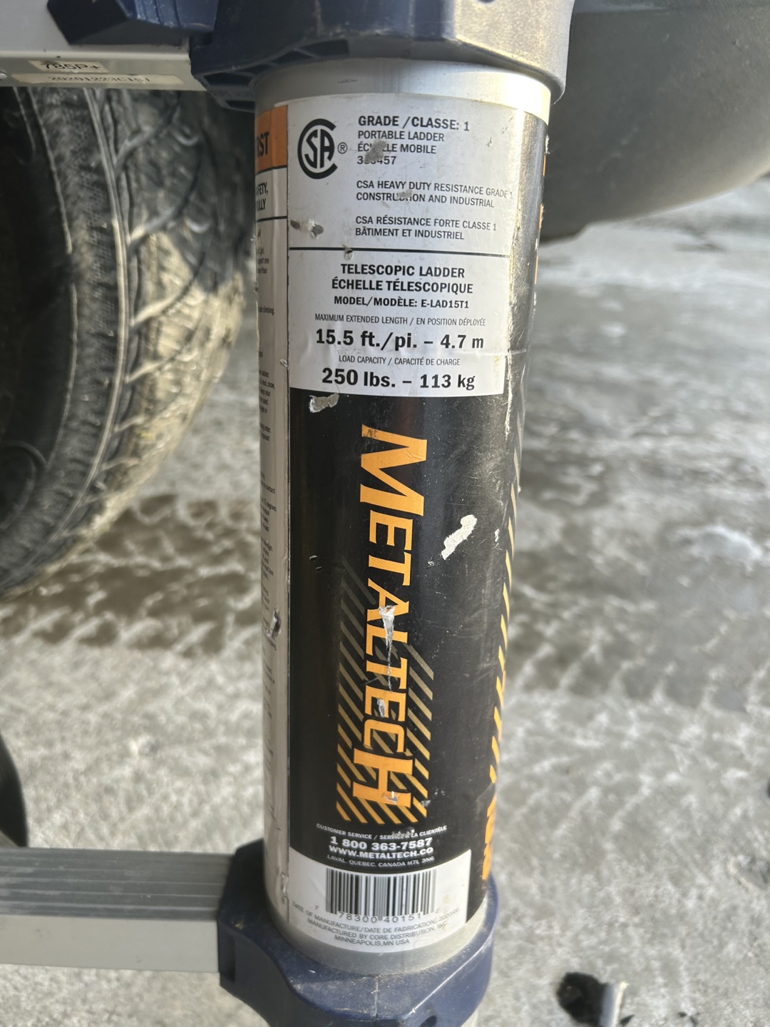 Metaltech Jobsite Series 15.5 ft Telescopic Ladder - photo 4