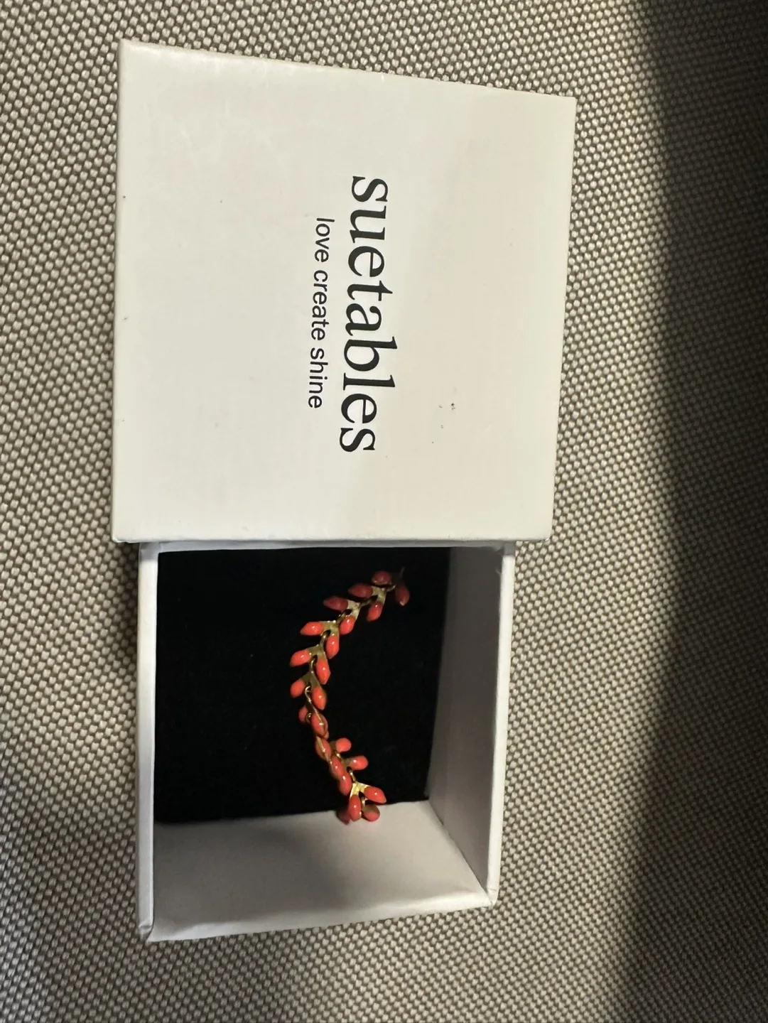 Suetables Coral Bracelet thumbnail