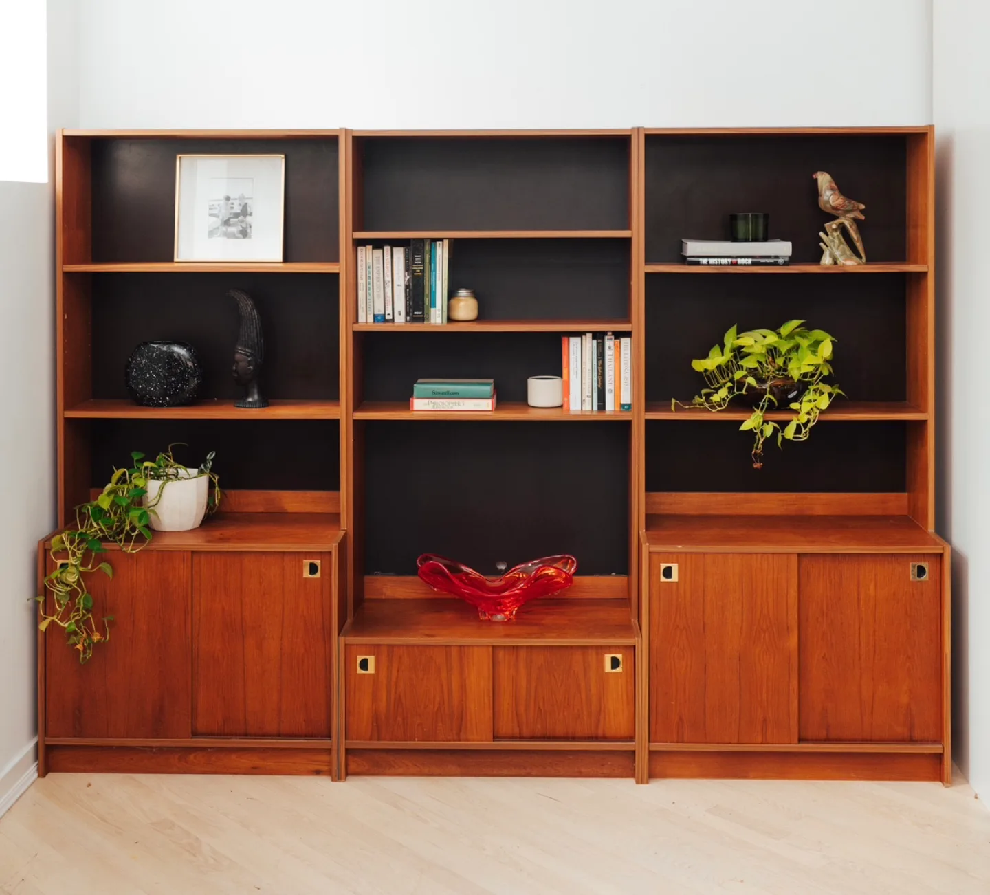 Teak Midcentury Modern Vintage Wall Unit 🤎 thumbnail