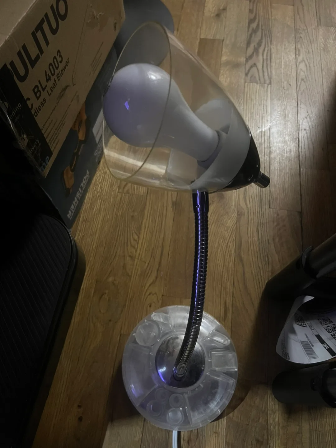 🧡Vintage Desk Lamp with Flexible Gooseneck and Clear Base image indicator(5)