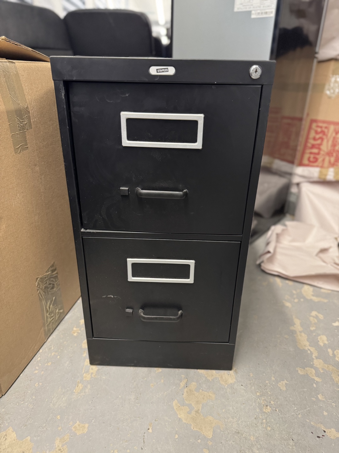 Staples 2-Drawer Lateral File Cabinet - Black - photo 3