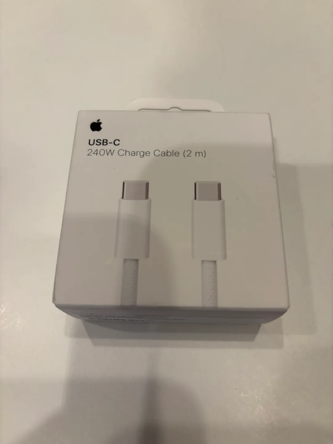 Apple Accessories Bundle: Earpods, USB-C Cable & Power Adapter image indicator(3)