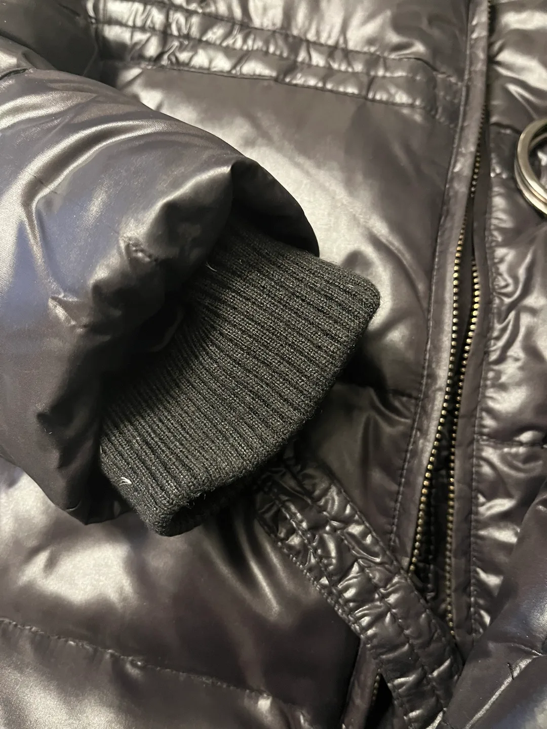 Jacob Women's Black Puffer Jacket with Belt - Size S image indicator(5)